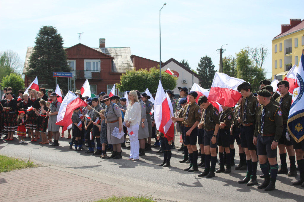 Obchody 3 maja i Dnia Strażaka w Komarówce