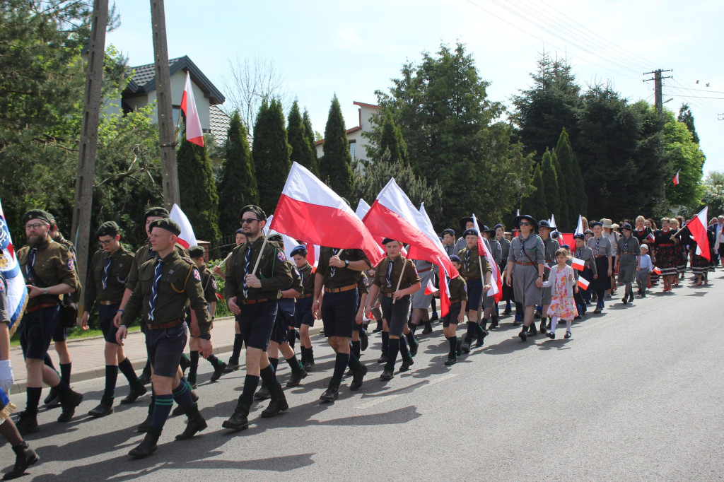 Obchody 3 maja i Dnia Strażaka w Komarówce