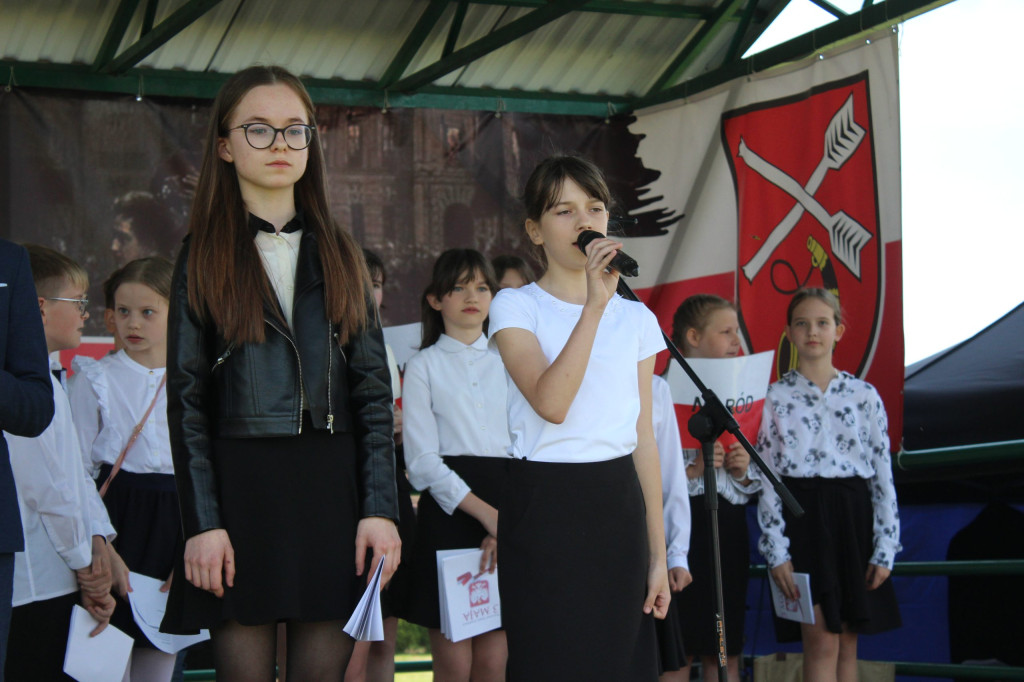 Obchody 3 maja i Dnia Strażaka w Komarówce