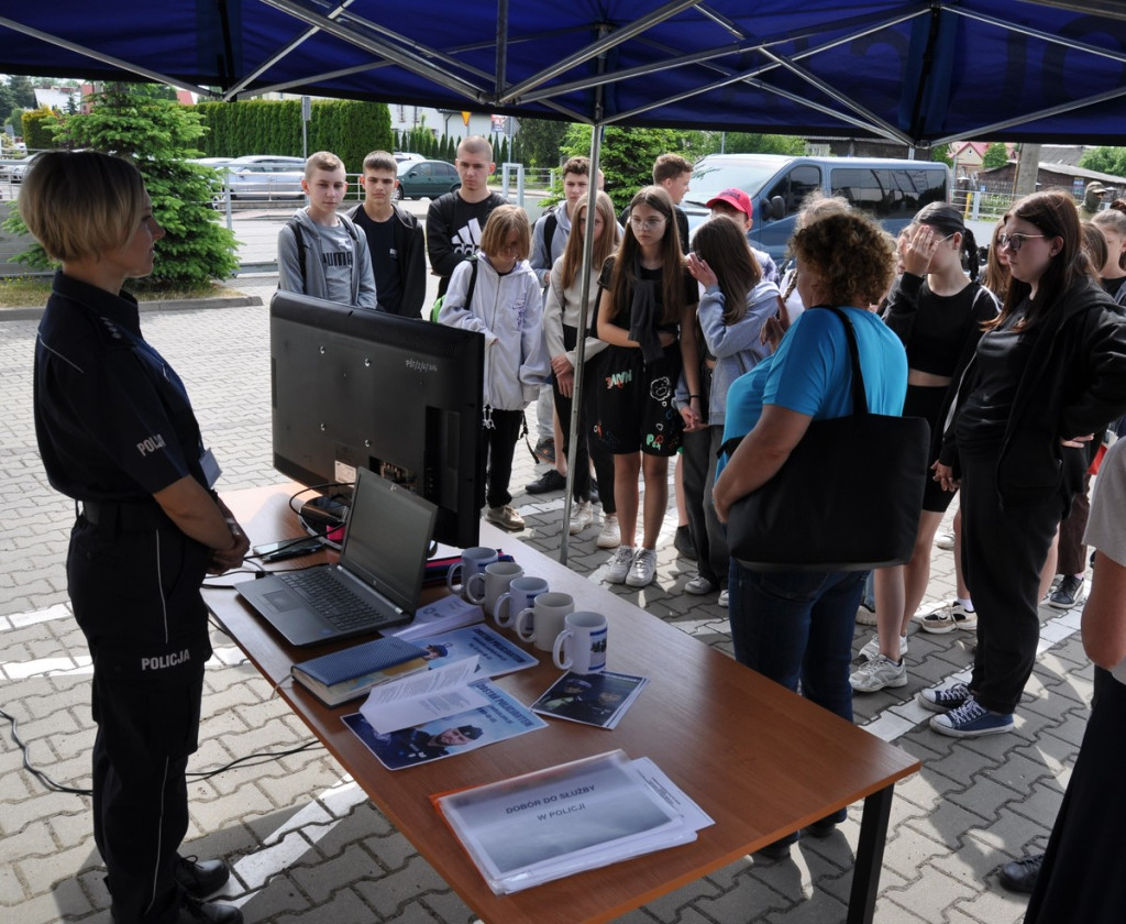 Dzień otwarty w radzyńskiej komendzie policji