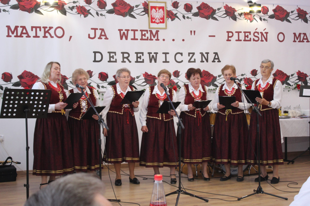Obchody Dnia Matki w Derewicznej