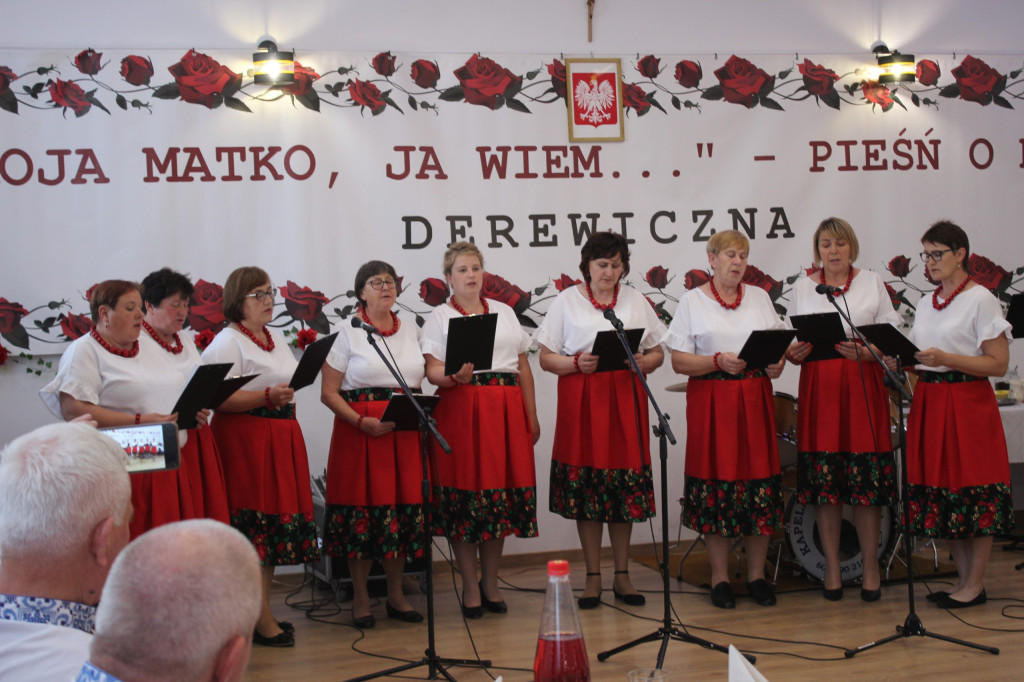 Obchody Dnia Matki w Derewicznej