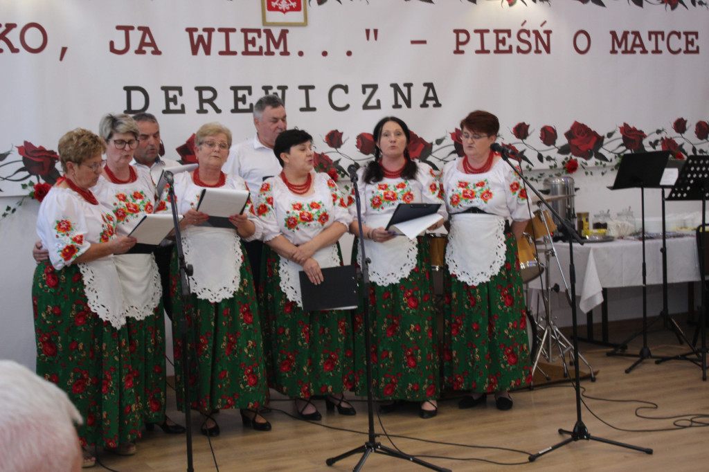 Obchody Dnia Matki w Derewicznej