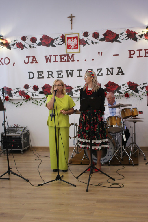 Obchody Dnia Matki w Derewicznej
