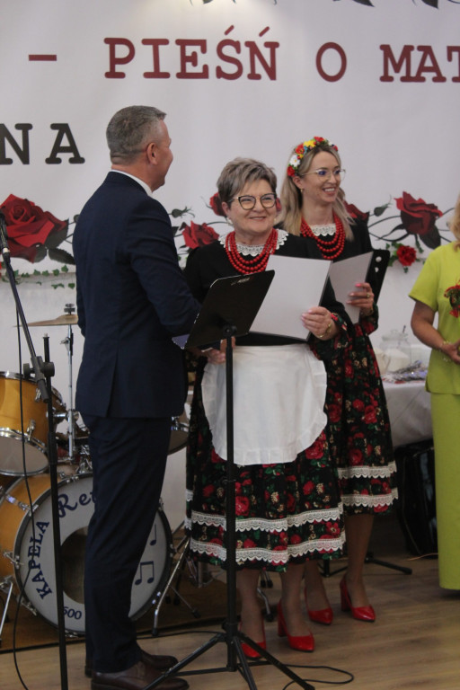 Obchody Dnia Matki w Derewicznej