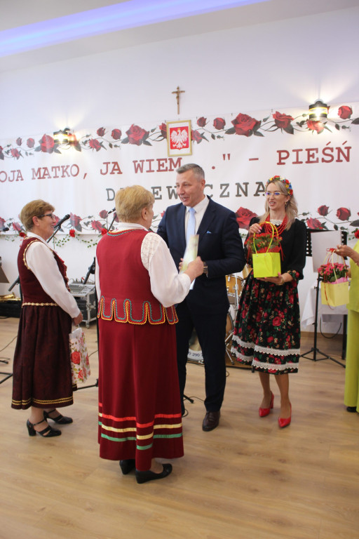 Obchody Dnia Matki w Derewicznej