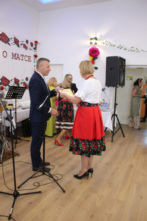 Obchody Dnia Matki w Derewicznej