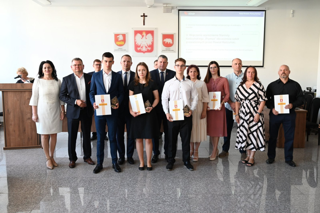 Nagrody starosty dla uczniów