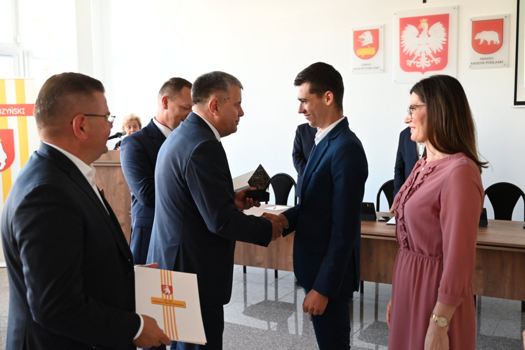 Nagrody starosty dla uczniów