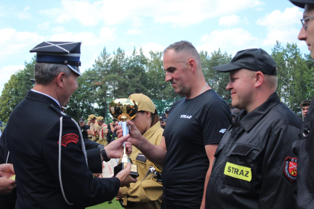Zawody pożarnicze i Dzień Rodziny w Komarówce