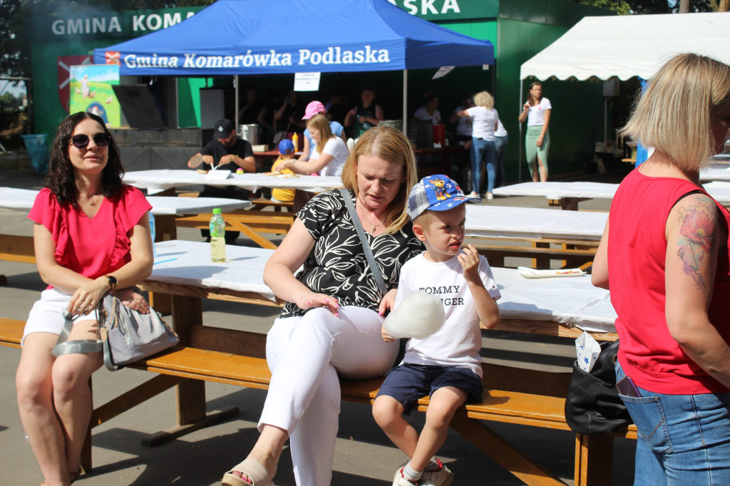 Zawody pożarnicze i Dzień Rodziny w Komarówce