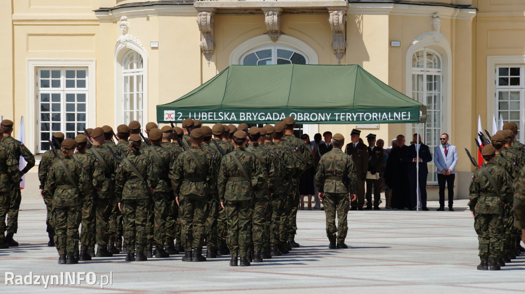 Przysięga żołnierzy WOT w Radzyniu