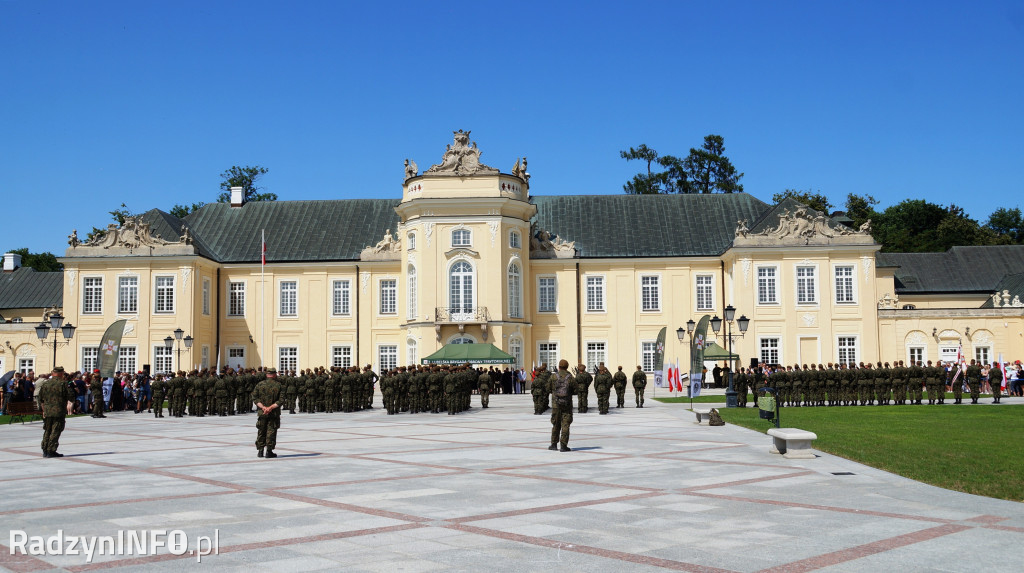 Przysięga żołnierzy WOT w Radzyniu