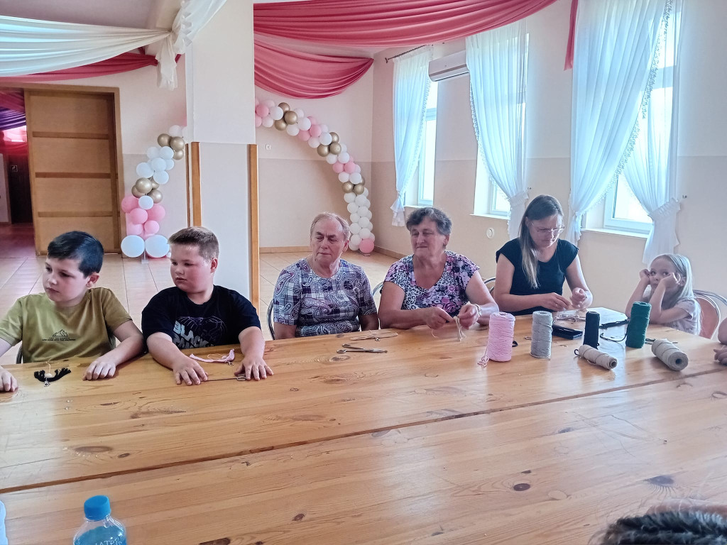 Warsztaty rękodzieła w Bedlnie