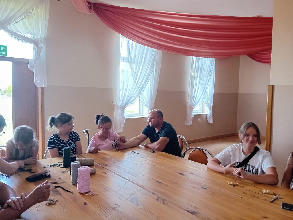 Warsztaty rękodzieła w Bedlnie