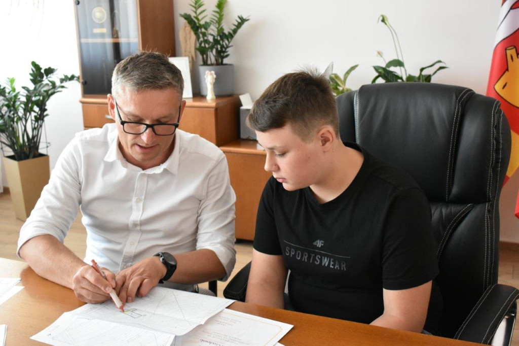 Zwycięzca konkursu w gabinecie wójta