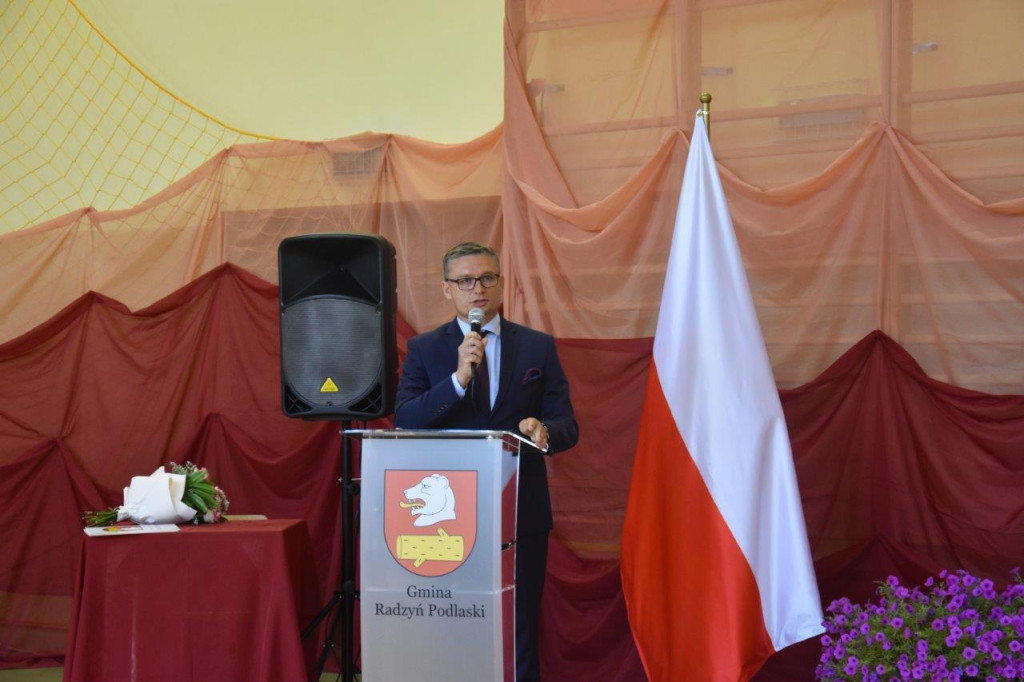 Początek roku szkolnego w szkołach gminy Radzyń