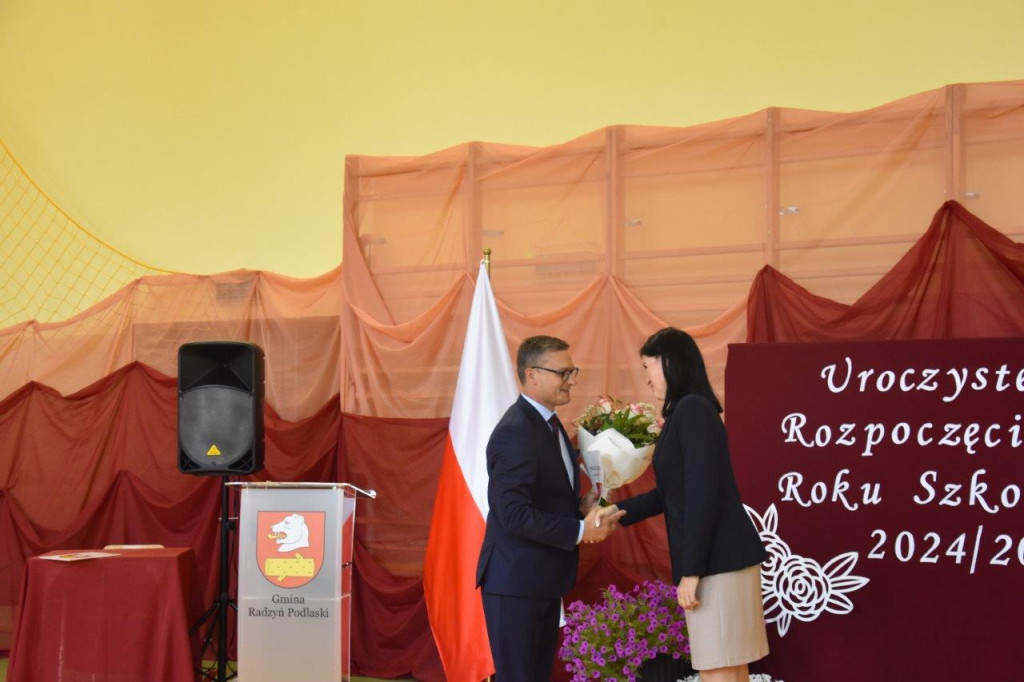 Początek roku szkolnego w szkołach gminy Radzyń