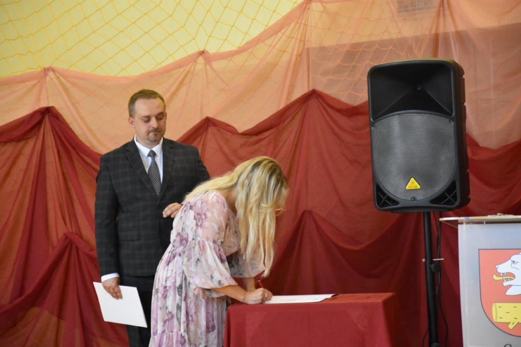 Początek roku szkolnego w szkołach gminy Radzyń