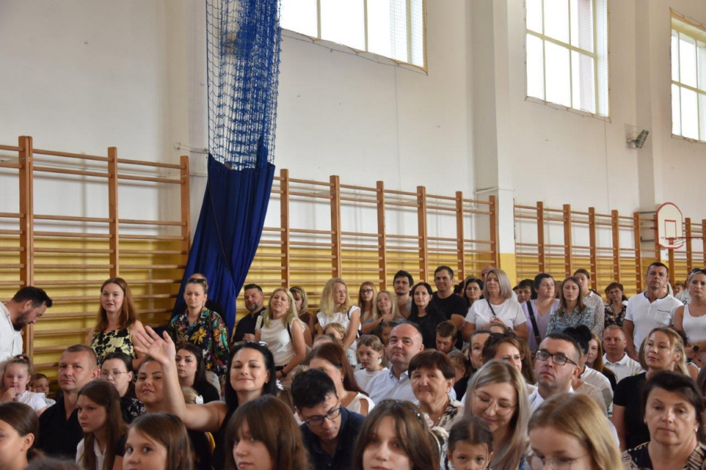Początek roku szkolnego w szkołach gminy Radzyń