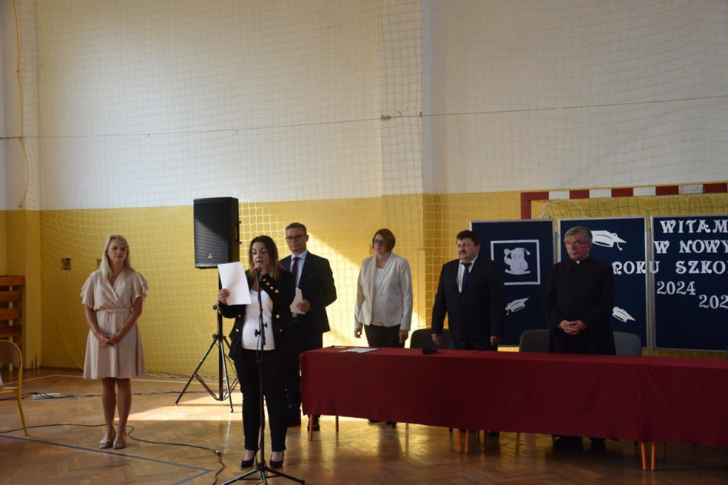 Początek roku szkolnego w szkołach gminy Radzyń