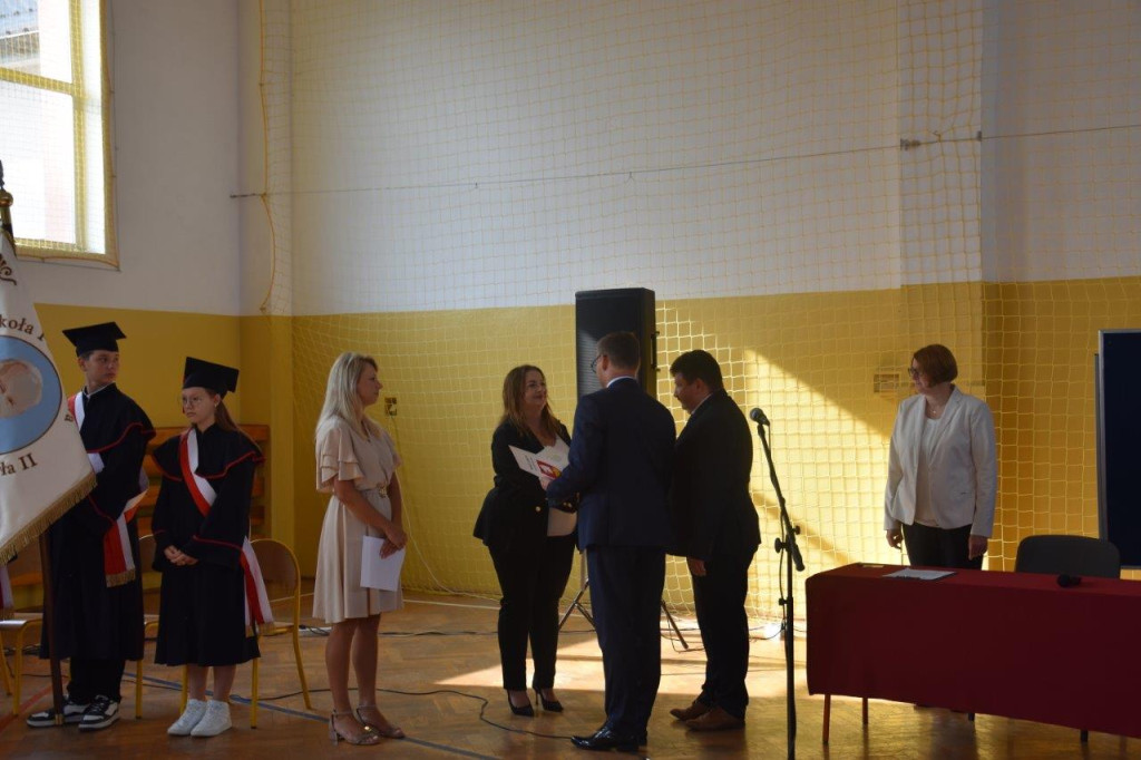 Początek roku szkolnego w szkołach gminy Radzyń