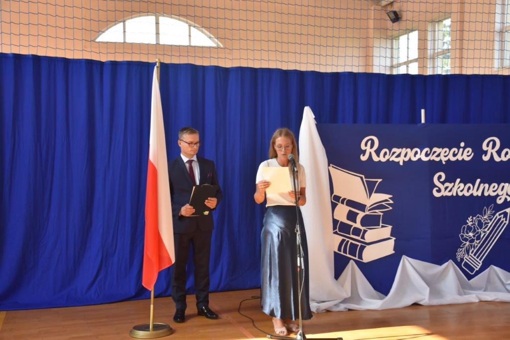 Początek roku szkolnego w szkołach gminy Radzyń