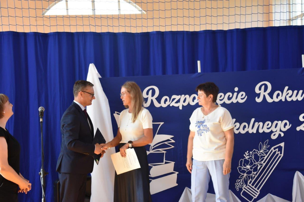 Początek roku szkolnego w szkołach gminy Radzyń