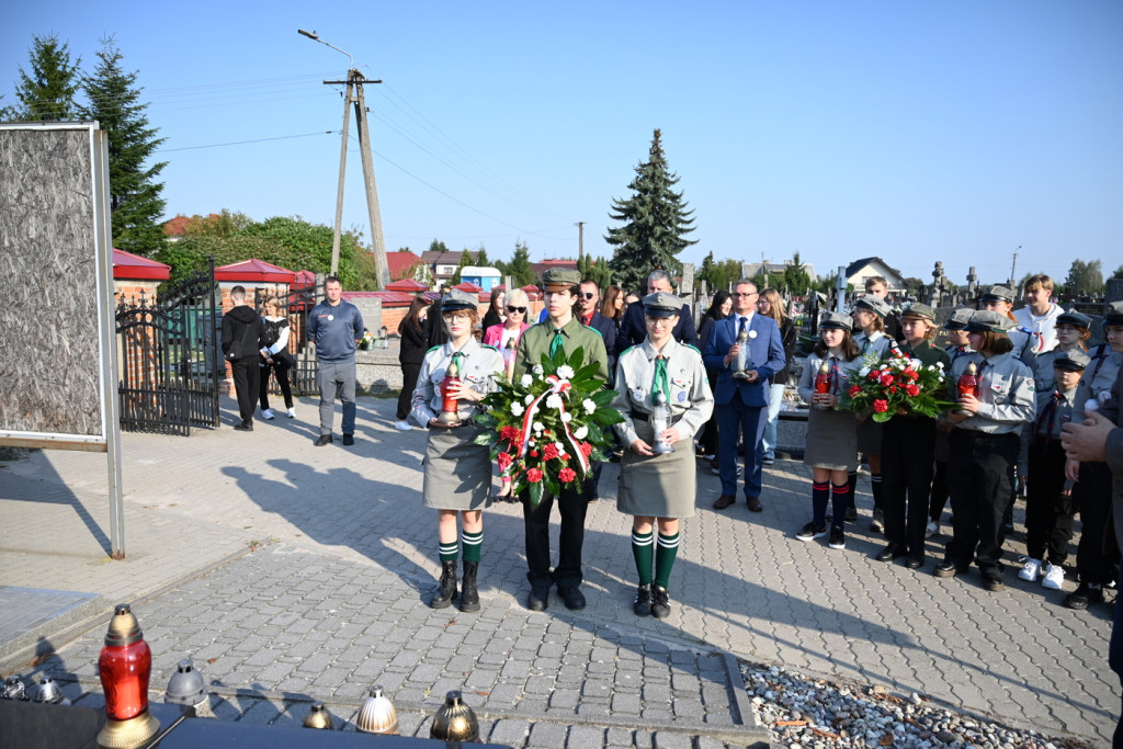 Uroczystość ku czci harcerzy zabitych w 1940 r.