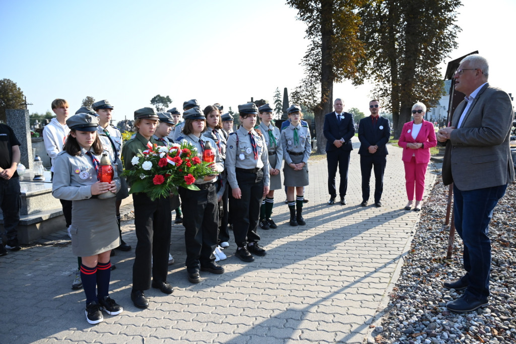 Uroczystość ku czci harcerzy zabitych w 1940 r.
