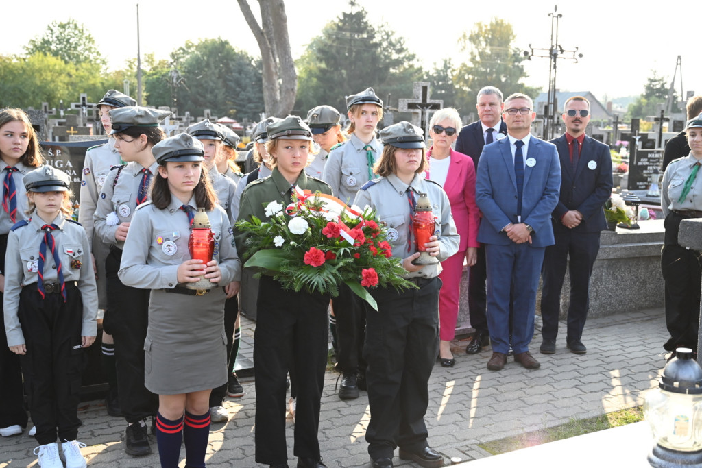 Uroczystość ku czci harcerzy zabitych w 1940 r.