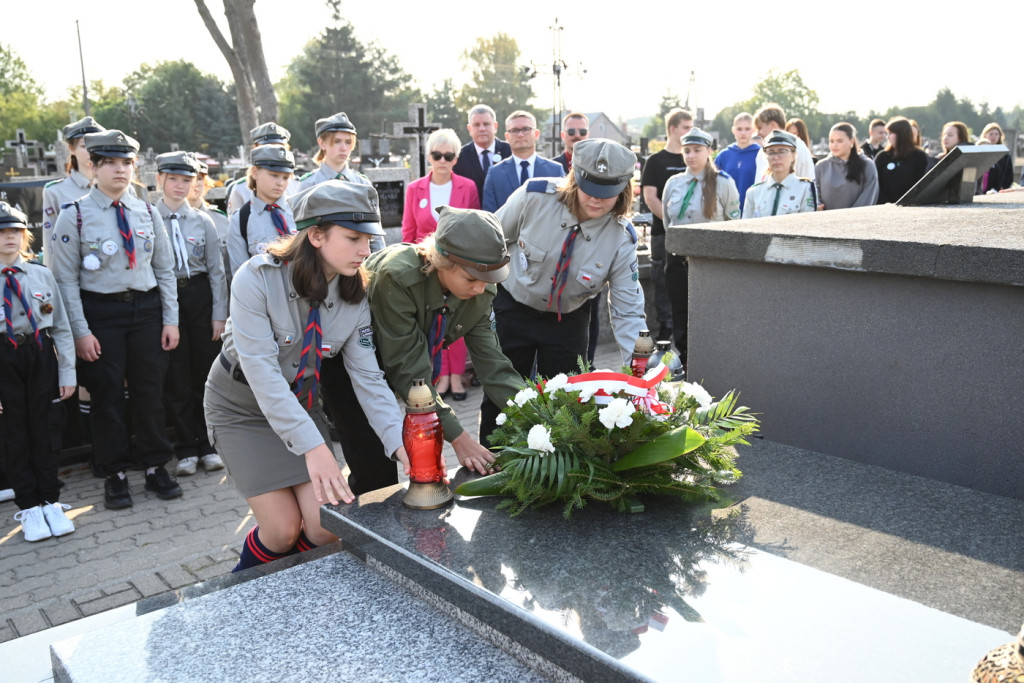Uroczystość ku czci harcerzy zabitych w 1940 r.