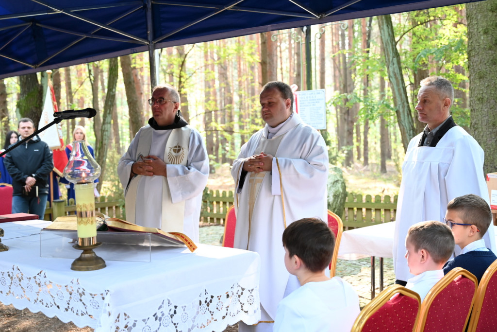 Uroczystość ku czci harcerzy zabitych w 1940 r.