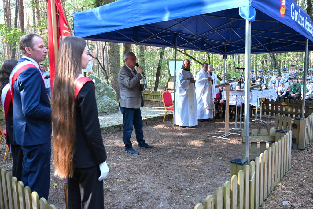 Uroczystość ku czci harcerzy zabitych w 1940 r.