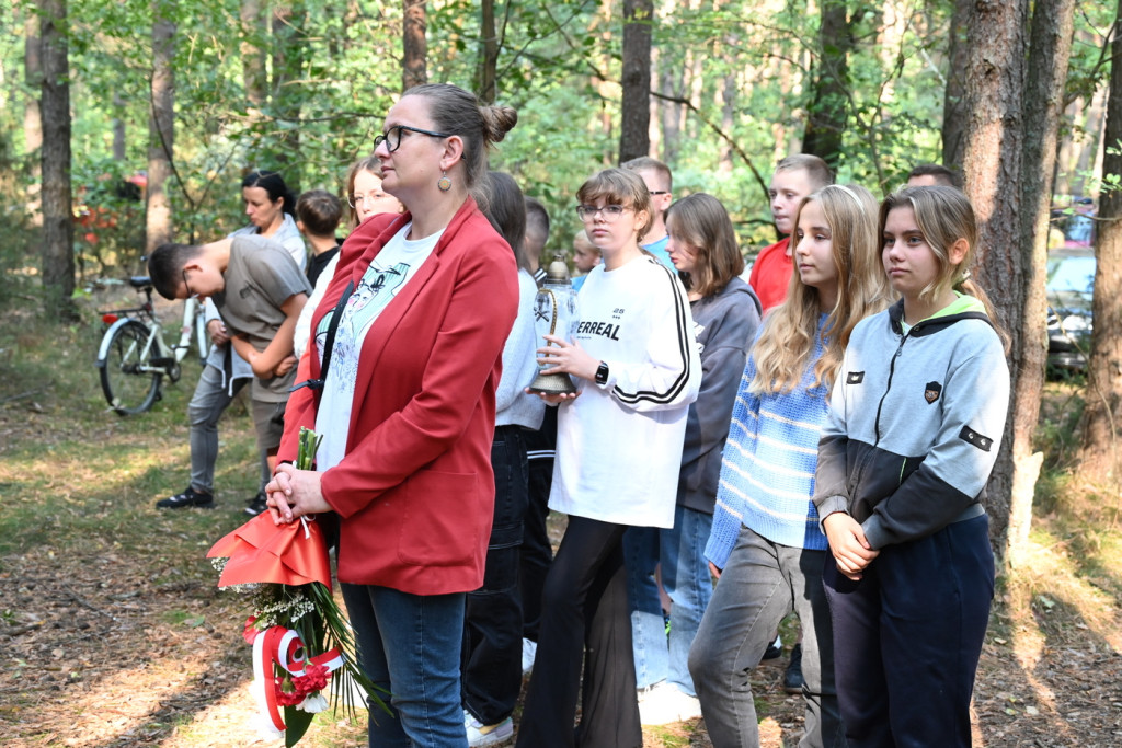 Uroczystość ku czci harcerzy zabitych w 1940 r.