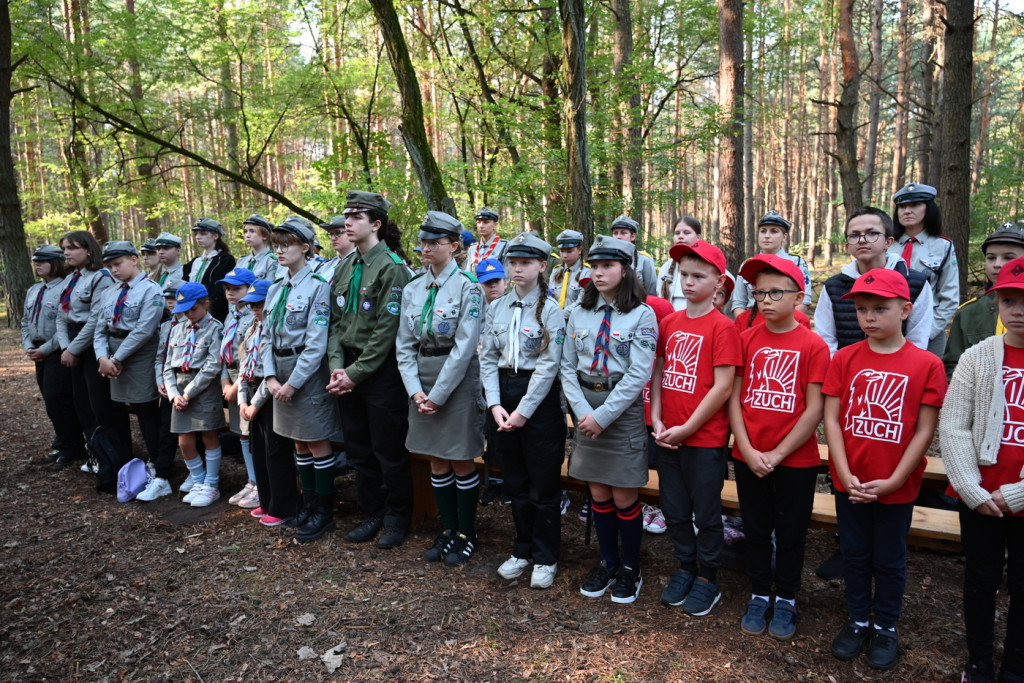 Uroczystość ku czci harcerzy zabitych w 1940 r.