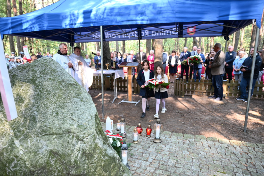 Uroczystość ku czci harcerzy zabitych w 1940 r.