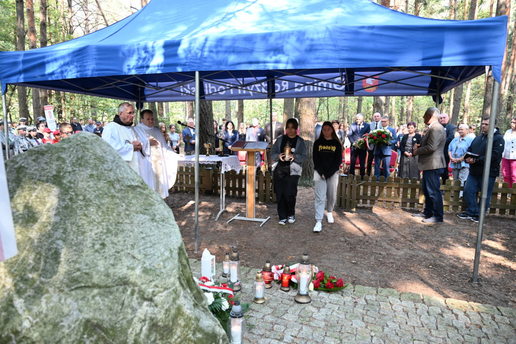 Uroczystość ku czci harcerzy zabitych w 1940 r.