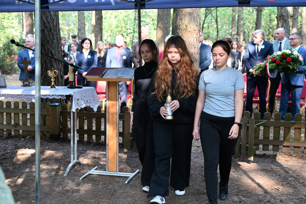 Uroczystość ku czci harcerzy zabitych w 1940 r.