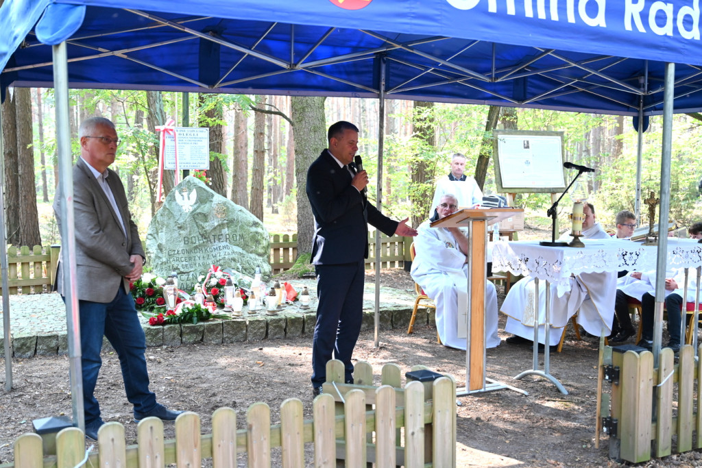 Uroczystość ku czci harcerzy zabitych w 1940 r.