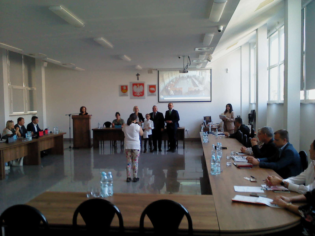 Wyróżnienie uczestników olimpiad na sesji Rady