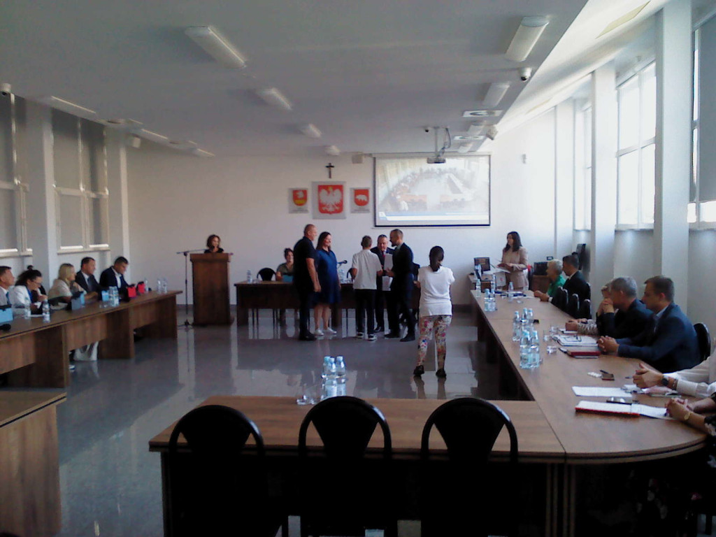 Wyróżnienie uczestników olimpiad na sesji Rady