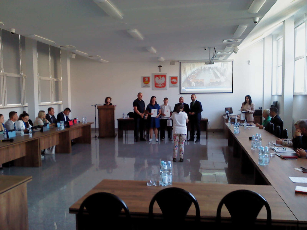 Wyróżnienie uczestników olimpiad na sesji Rady