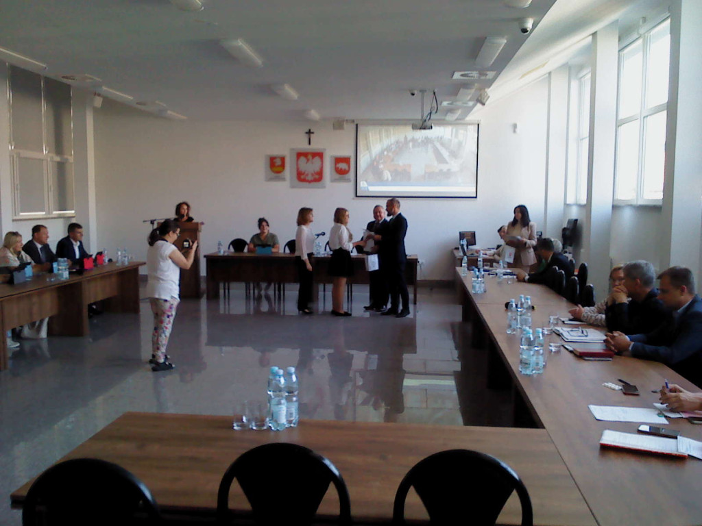 Wyróżnienie uczestników olimpiad na sesji Rady