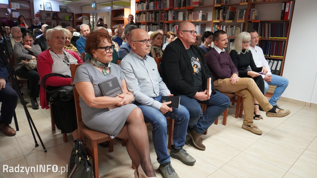 Promocja tomiku poezji i powieści Adama Świcia