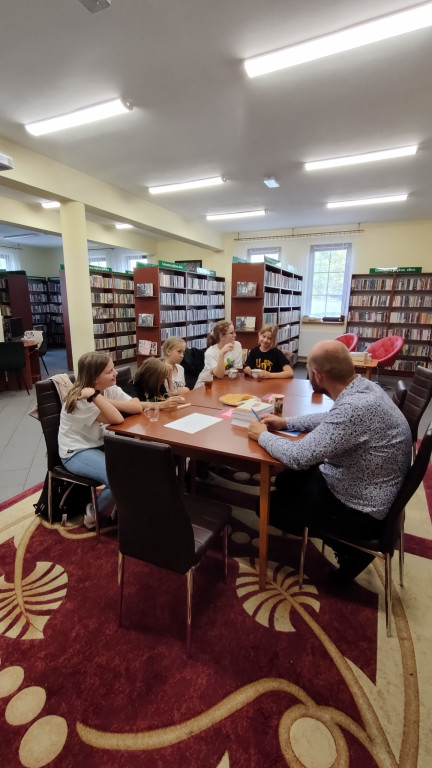 Spotkanie z pisarzem Jackiem Łapińskim w Komarówce