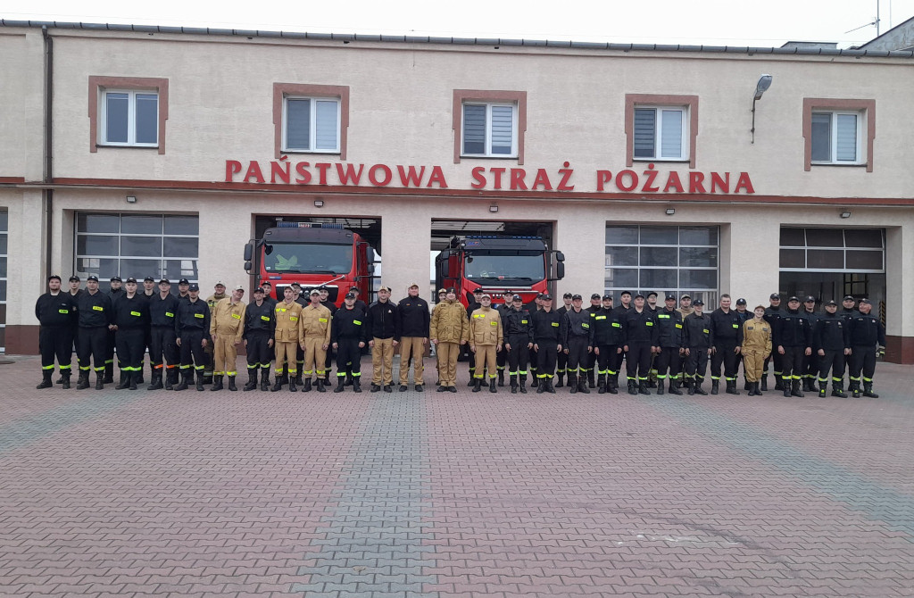 Strażacy z OSP po egzaminie