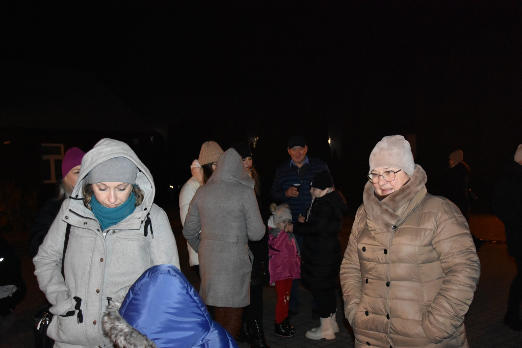 Uroczyste rozświetlenie choinki w Białej