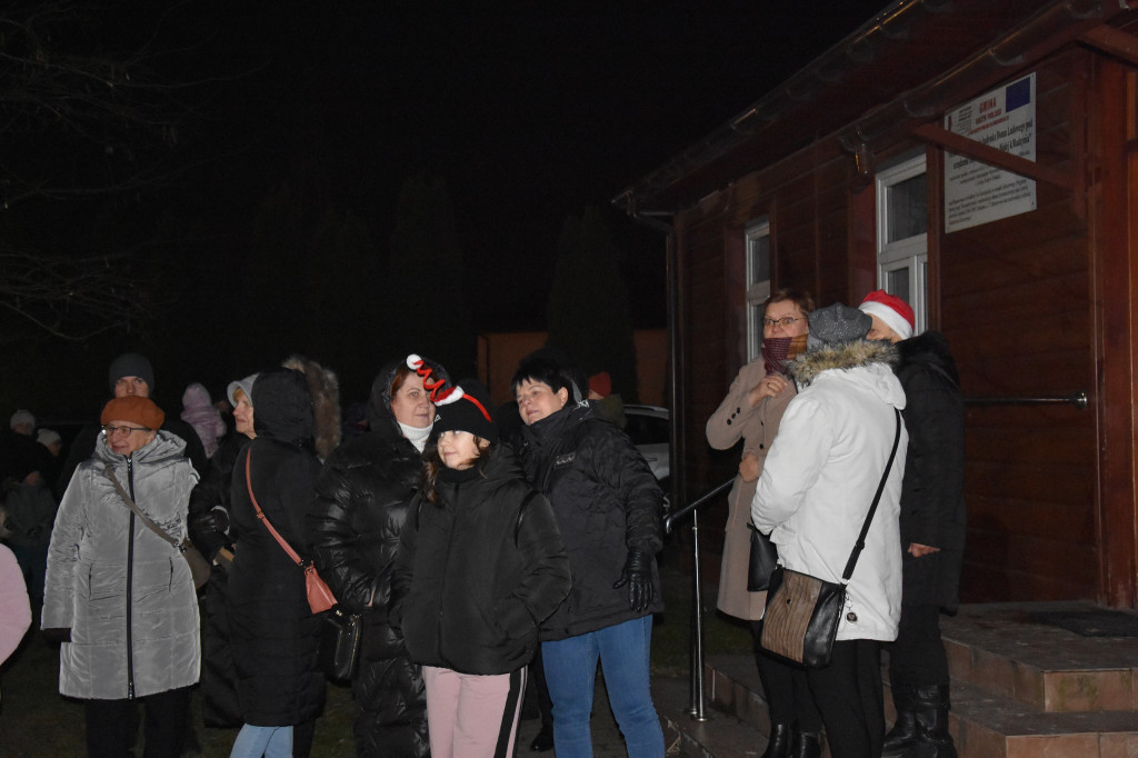 Uroczyste rozświetlenie choinki w Białej