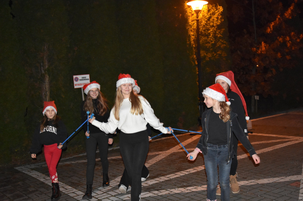 Uroczyste rozświetlenie choinki w Białej